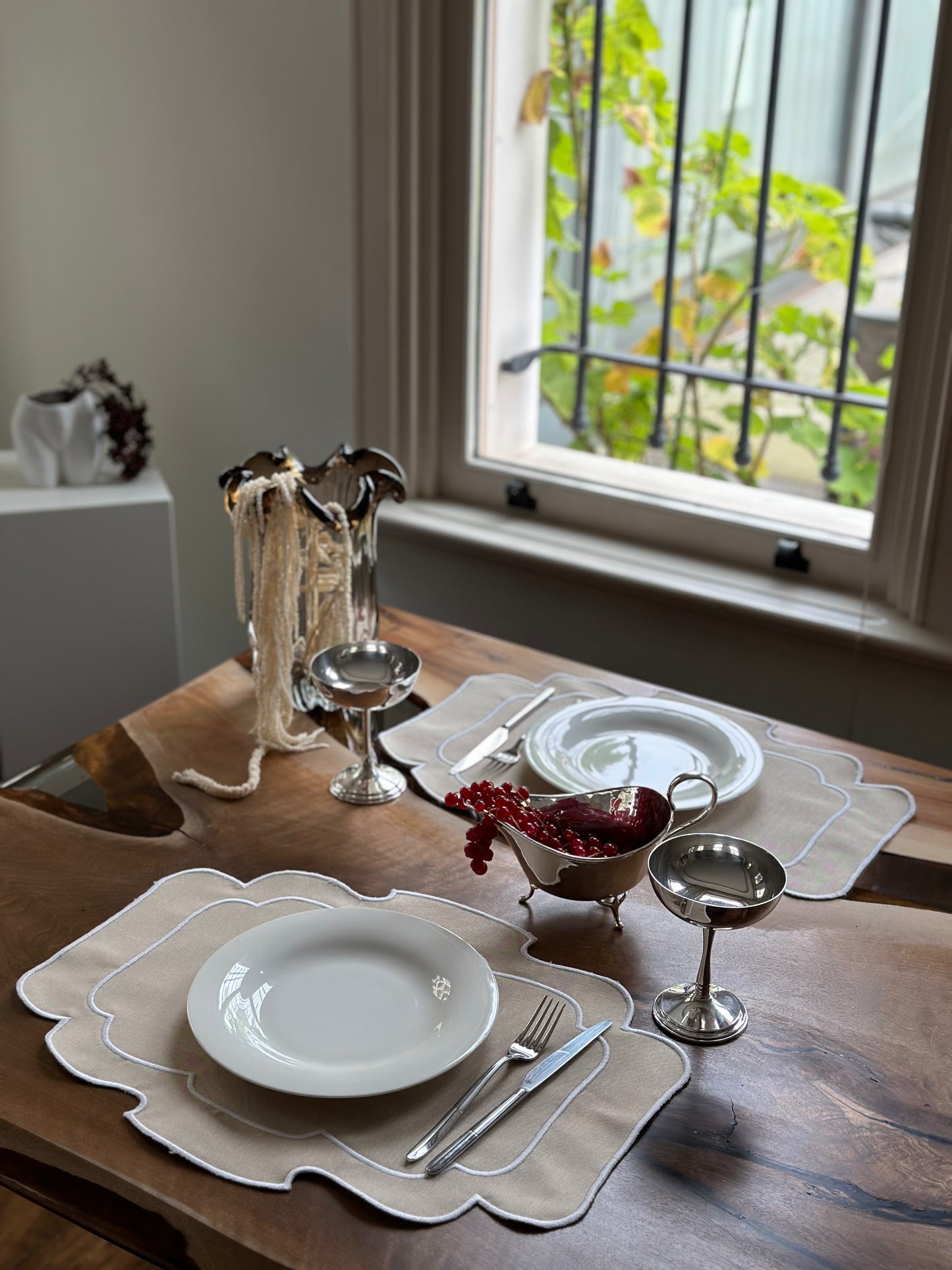 Cora Embroideried Placemat Set of 2