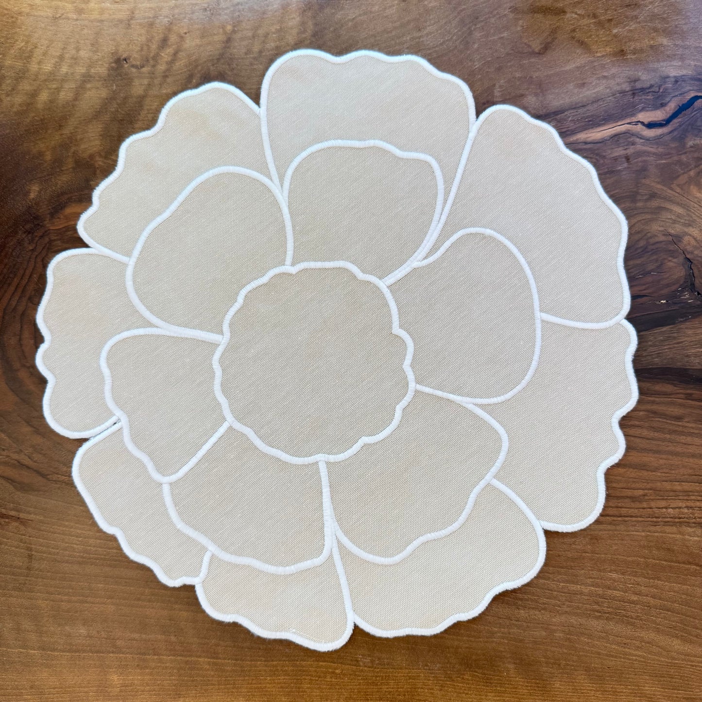 Bloom Embroideried Placemat Set of 2 / Bloom Nakışlı Amerikan Servisi İkili Set