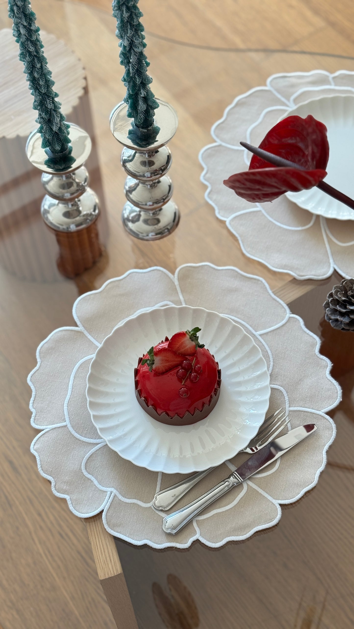 Bloom Embroideried Placemat Set of 2 / Bloom Nakışlı Amerikan Servisi İkili Set