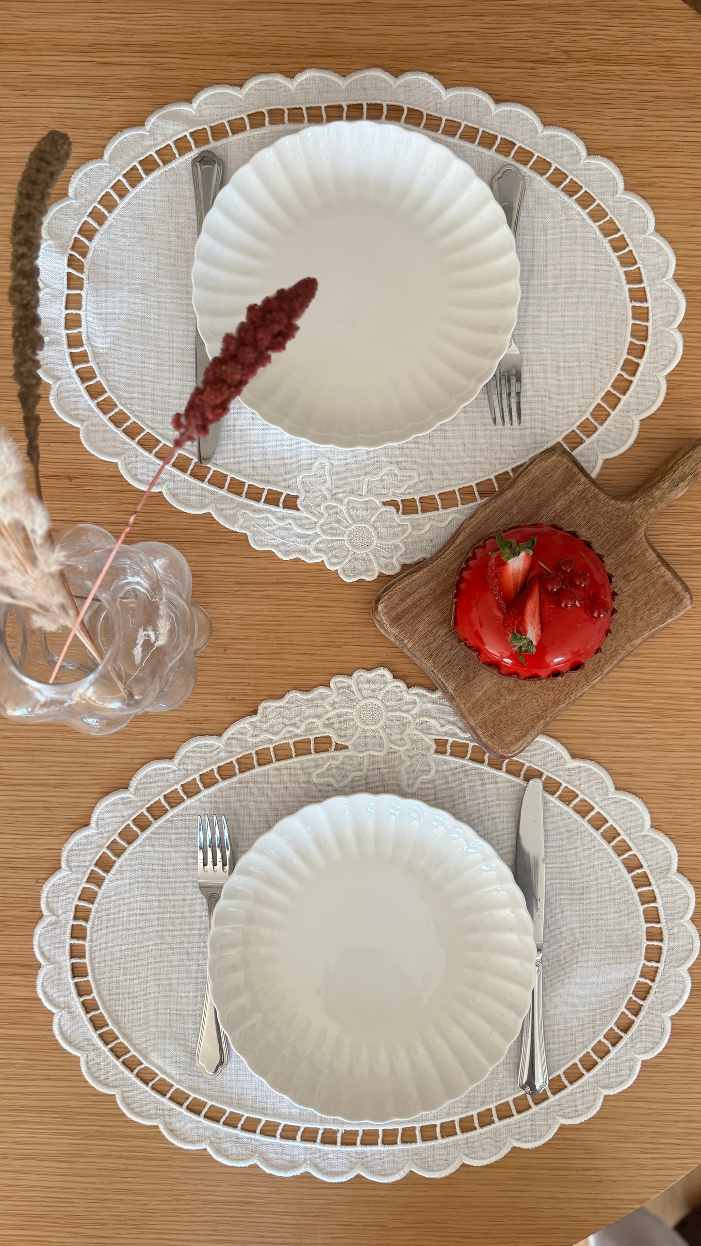 Flora Embroideried Placemat Set of 2 / Flora Nakışlı Amerikan Servisi İkili Set